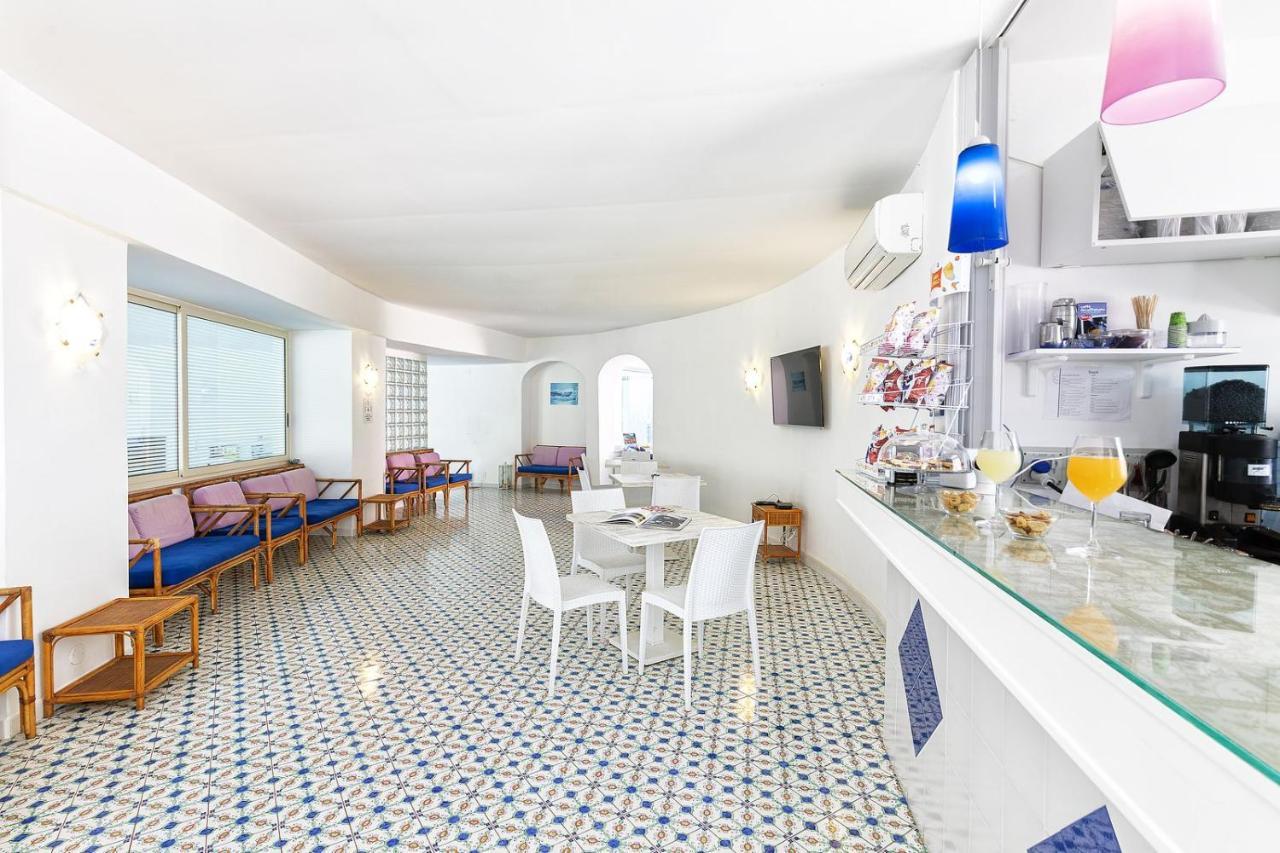 Lacco Ameno  Bristol Hotel מראה חיצוני תמונה